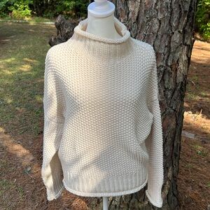 She + Sky Cream Knit women’s medium Sweater